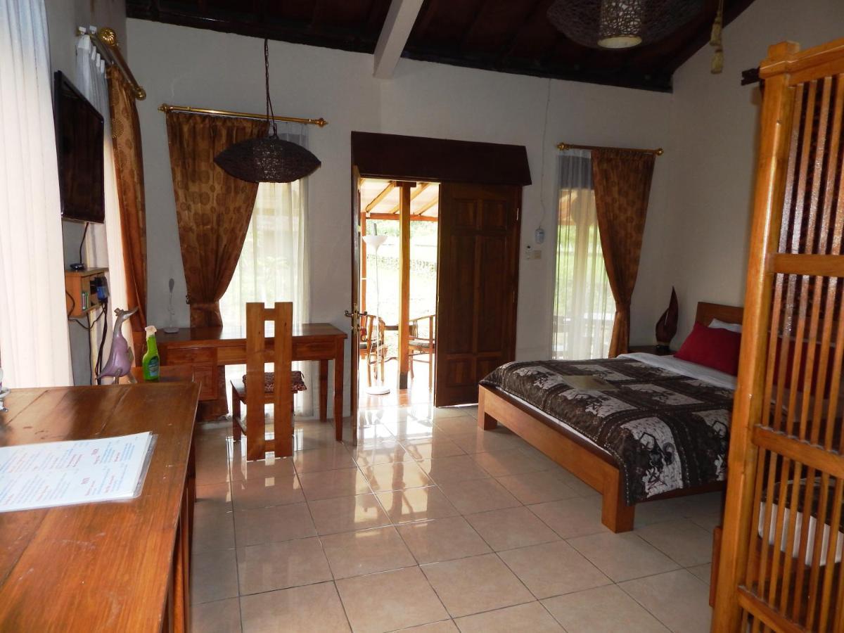 Alamanda Family Villas, Pool & Local Tours Yogyakarta Esterno foto