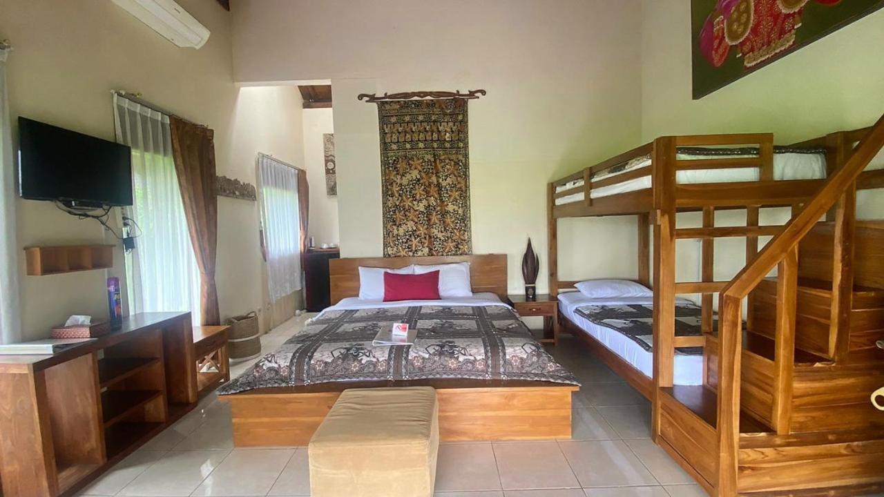 Alamanda Family Villas, Pool & Local Tours Yogyakarta Esterno foto