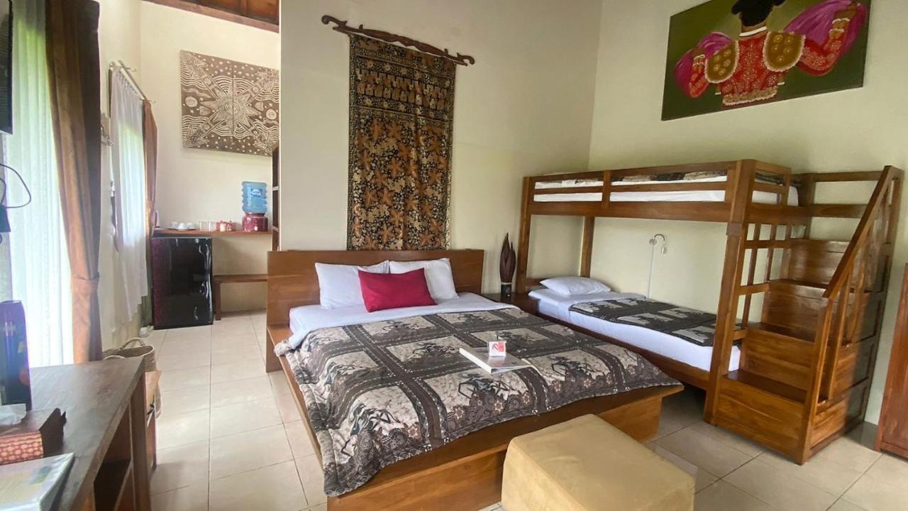 Alamanda Family Villas, Pool & Local Tours Yogyakarta Esterno foto