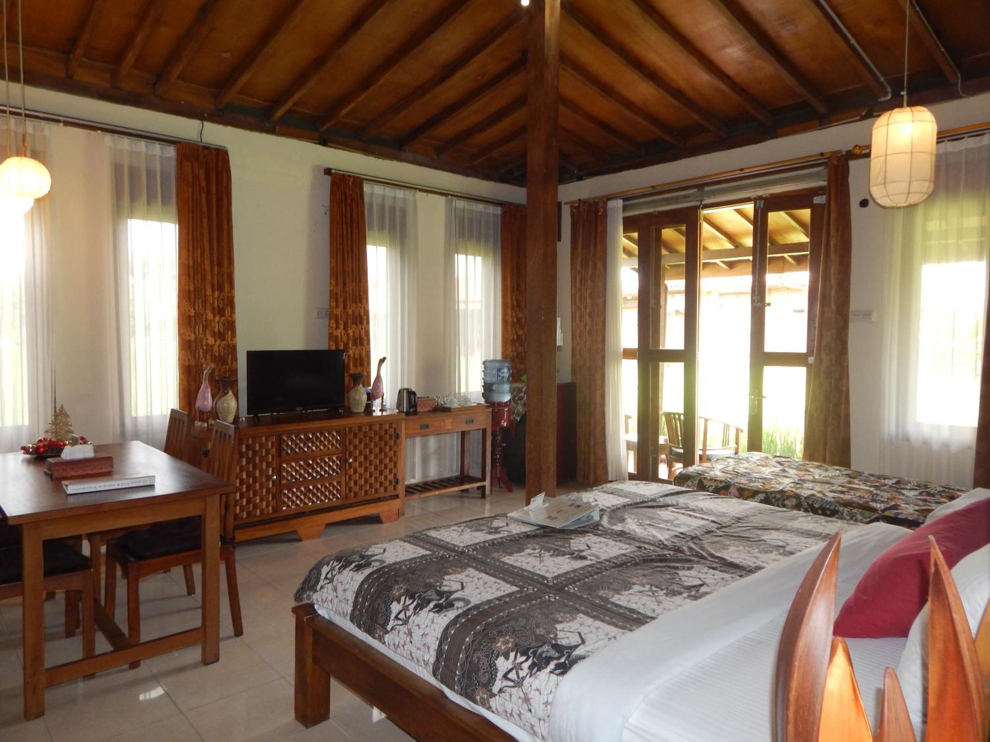 Alamanda Family Villas, Pool & Local Tours Yogyakarta Esterno foto