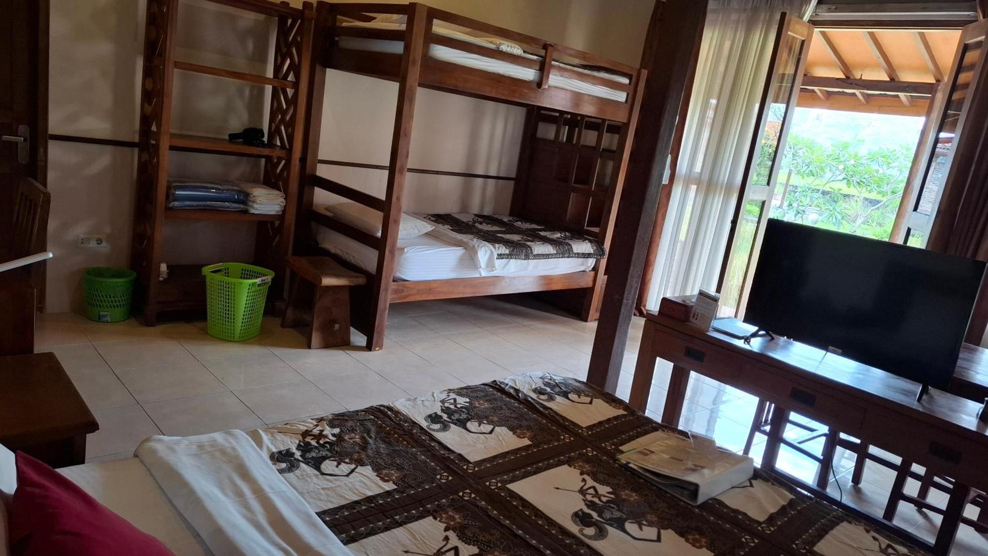 Alamanda Family Villas, Pool & Local Tours Yogyakarta Esterno foto
