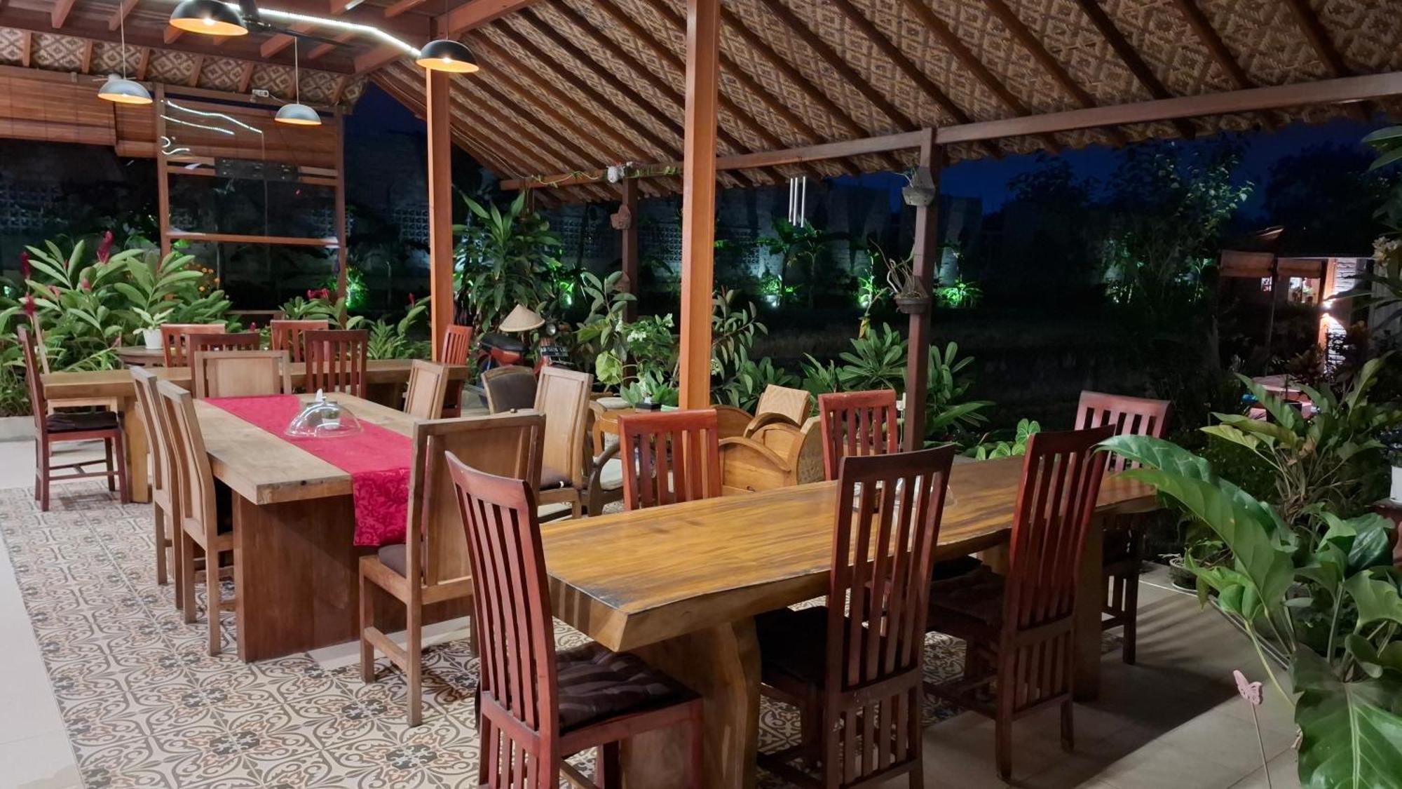 Alamanda Family Villas, Pool & Local Tours Yogyakarta Esterno foto